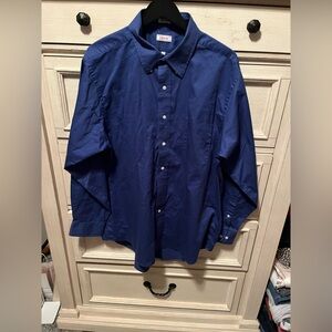 Izod Men's Solid Navy Button-Up Shirt
